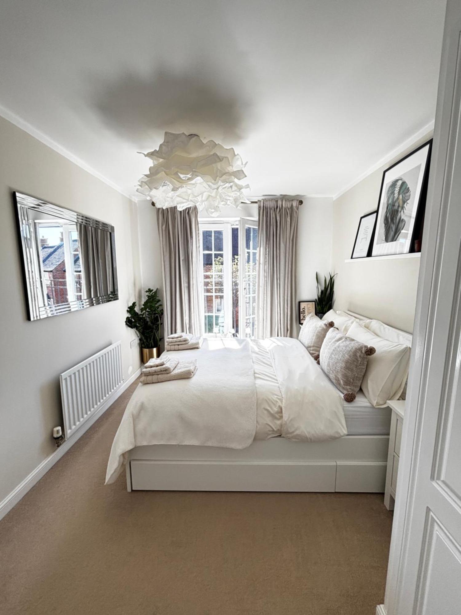 Delux Room With Private Parking, Sleeps 2, Perfect For Cotswold Getaway, Easy A419 Access Blunsdon Экстерьер фото