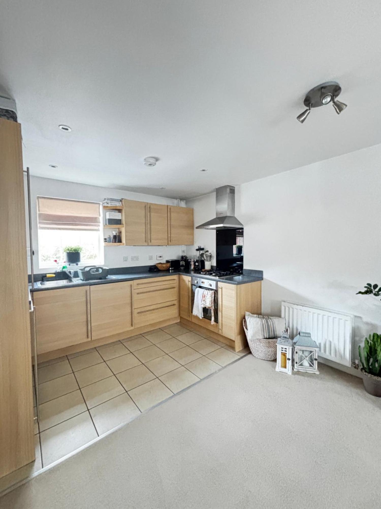 Delux Room With Private Parking, Sleeps 2, Perfect For Cotswold Getaway, Easy A419 Access Blunsdon Экстерьер фото
